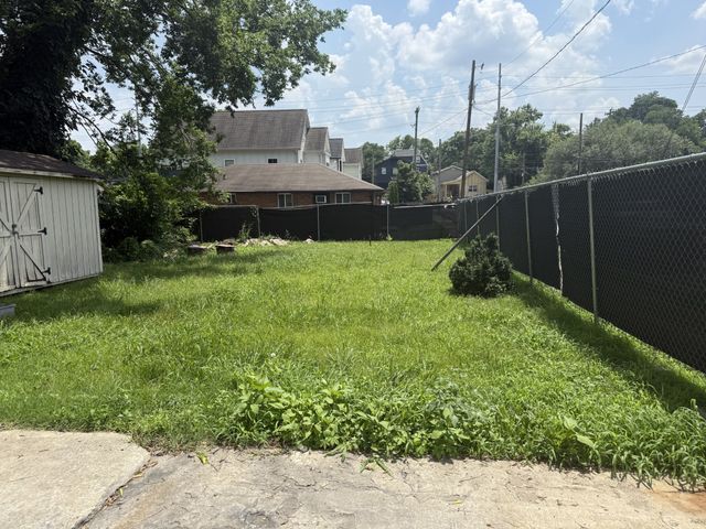 13 Perkins St, Nashville, TN 37210