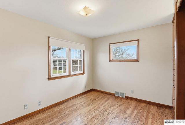 4948 N 105th Street, Omaha, NE 68134