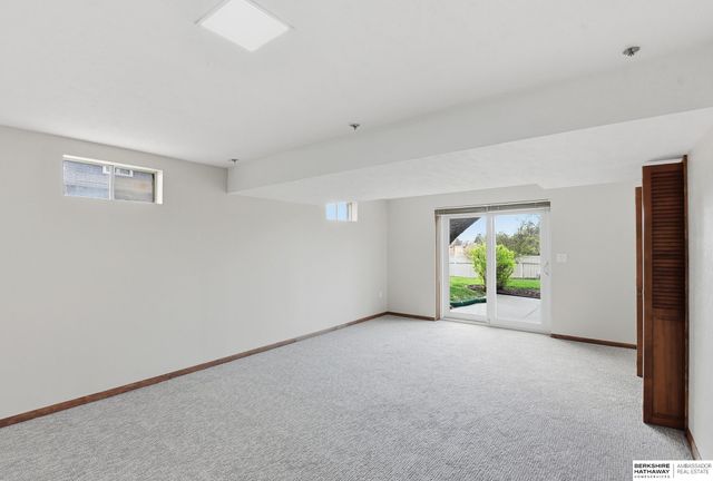 4948 N 105th Street, Omaha, NE 68134