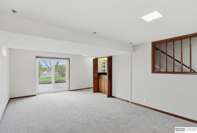 4948 N 105th Street, Omaha, NE 68134