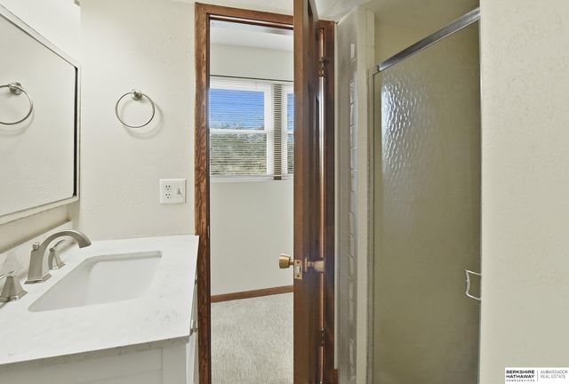 4948 N 105th Street, Omaha, NE 68134