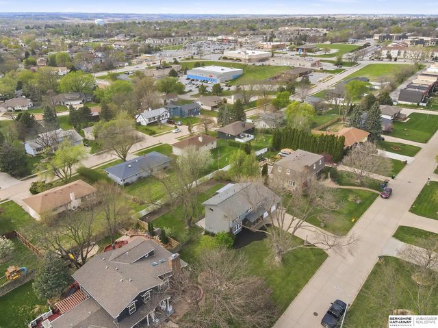 4948 N 105th Street, Omaha, NE 68134