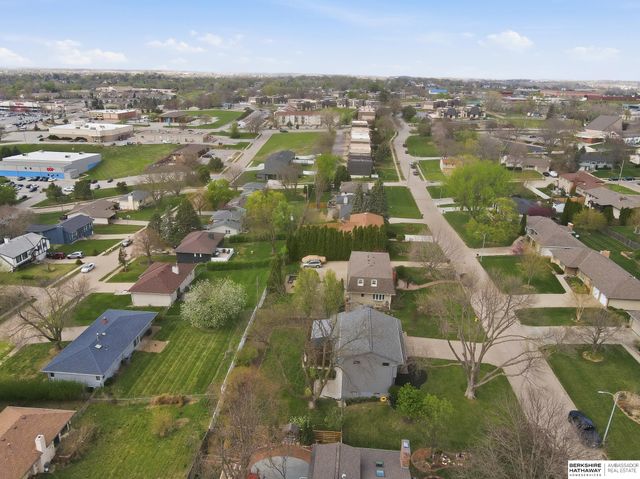 4948 N 105th Street, Omaha, NE 68134