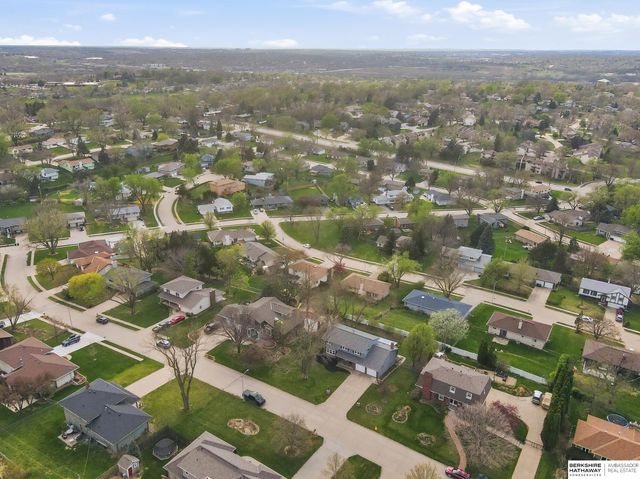 4948 N 105th Street, Omaha, NE 68134