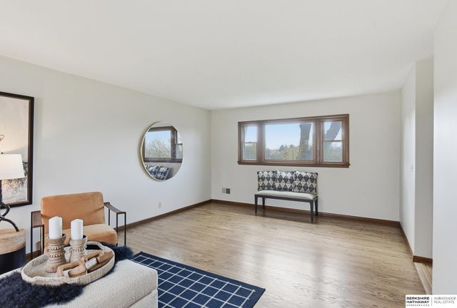 4948 N 105th Street, Omaha, NE 68134