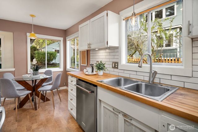 14333 Dayton Avenue N, Seattle, WA 98133