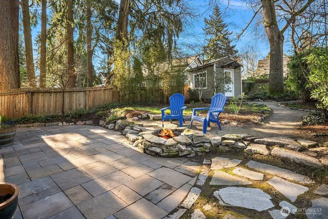 14333 Dayton Avenue N, Seattle, WA 98133