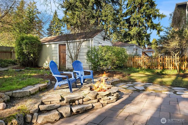 14333 Dayton Avenue N, Seattle, WA 98133