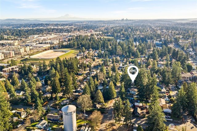 14333 Dayton Avenue N, Seattle, WA 98133