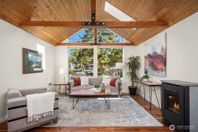 14333 Dayton Avenue N, Seattle, WA 98133