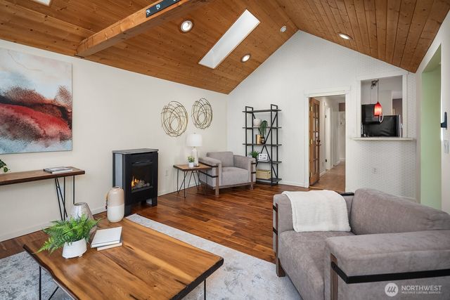 14333 Dayton Avenue N, Seattle, WA 98133