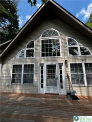 132 Woodbury Drive, Tobyhanna Twp, PA 18610
