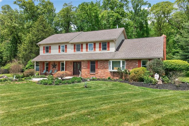 1625 Rosalie Drive, Lower Saucon Twp, PA 18055