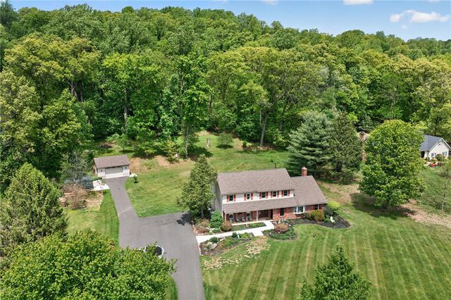 1625 Rosalie Drive, Lower Saucon Twp, PA 18055