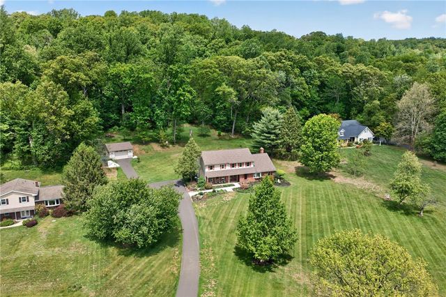 1625 Rosalie Drive, Lower Saucon Twp, PA 18055