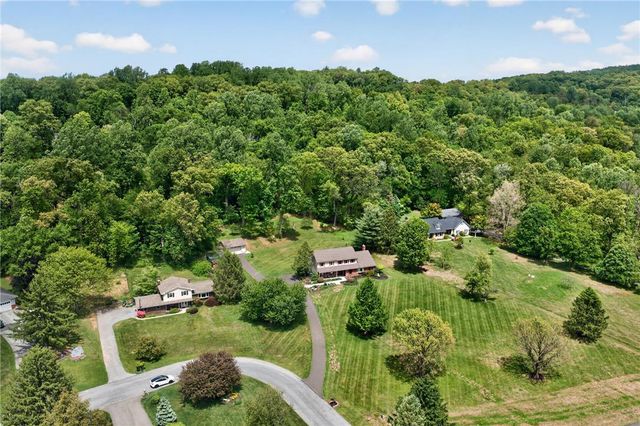 1625 Rosalie Drive, Lower Saucon Twp, PA 18055
