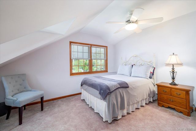68 Broadway, Malverne, NY 11565
