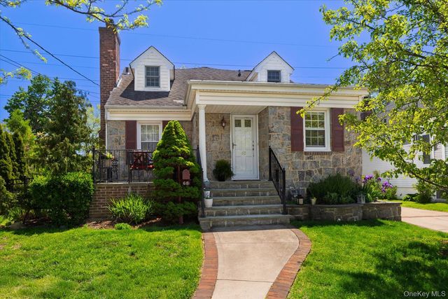 68 Broadway, Malverne, NY 11565