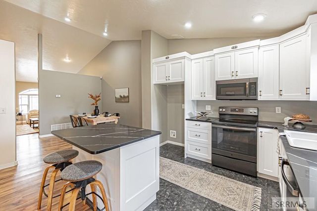 5040 S Vintage Lane, Ammon, ID 83406