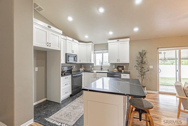 5040 S Vintage Lane, Ammon, ID 83406