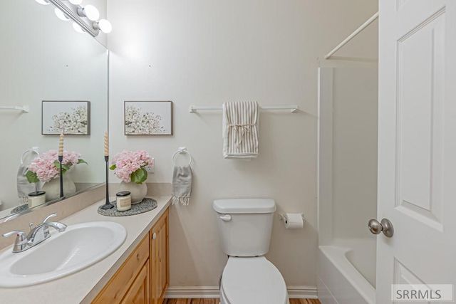 5040 S Vintage Lane, Ammon, ID 83406