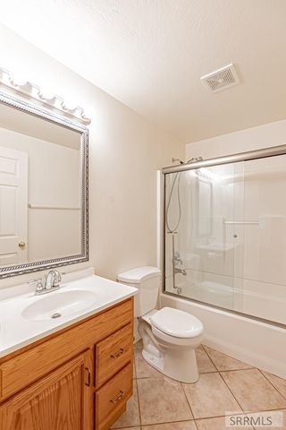 5040 S Vintage Lane, Ammon, ID 83406