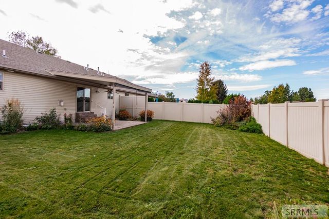 5040 S Vintage Lane, Ammon, ID 83406