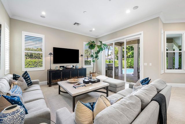 33 Spanish River Drive, Ocean Ridge, FL 33435
