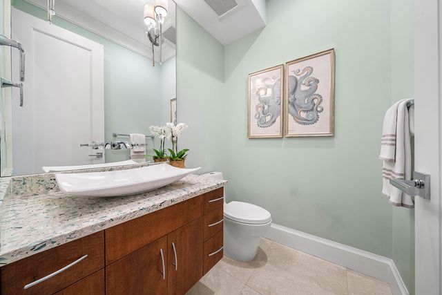 33 Spanish River Drive, Ocean Ridge, FL 33435