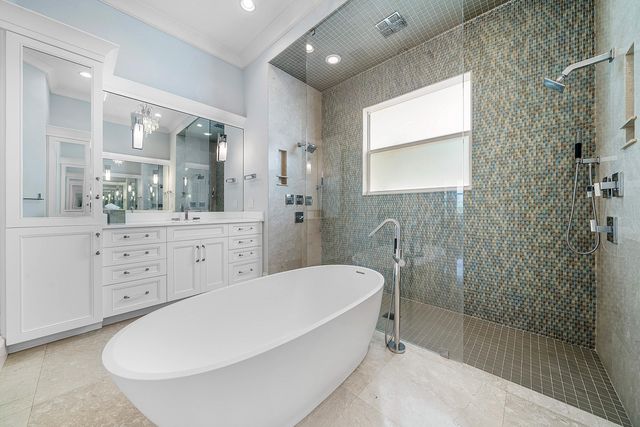 33 Spanish River Drive, Ocean Ridge, FL 33435