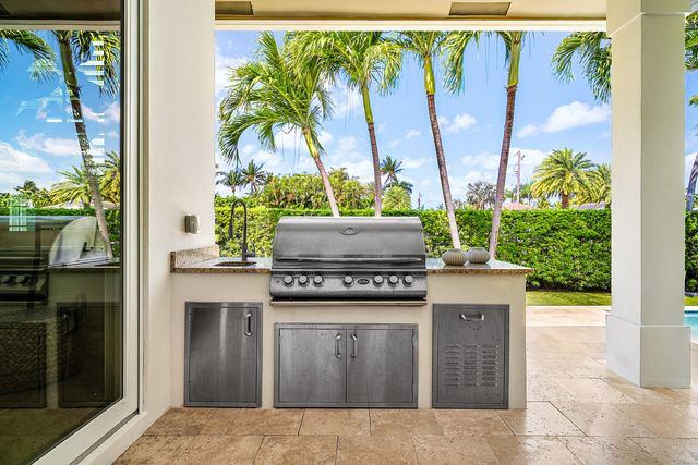 33 Spanish River Drive, Ocean Ridge, FL 33435