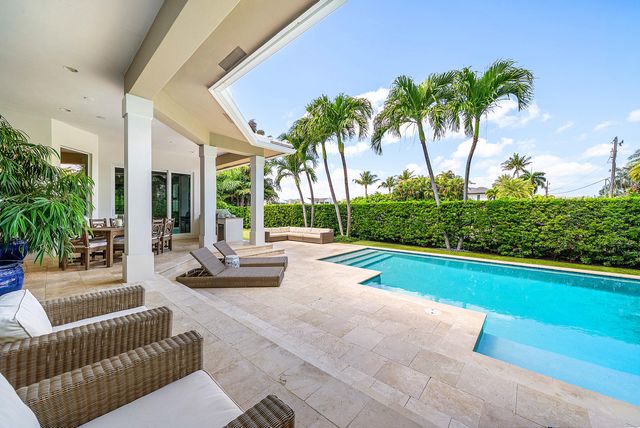 33 Spanish River Drive, Ocean Ridge, FL 33435