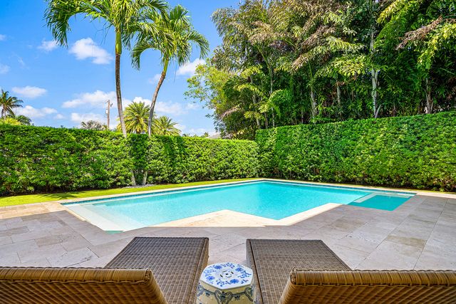 33 Spanish River Drive, Ocean Ridge, FL 33435