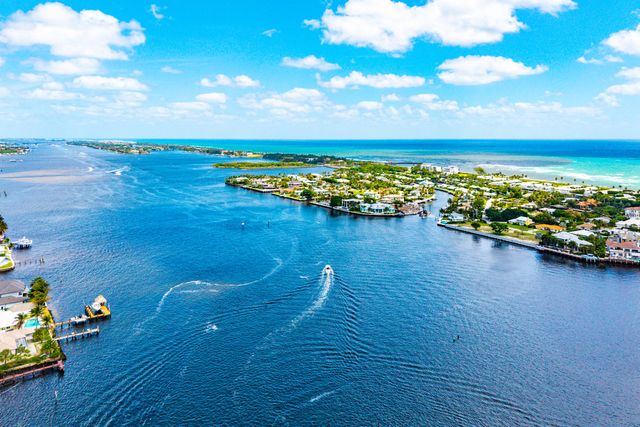 33 Spanish River Drive, Ocean Ridge, FL 33435