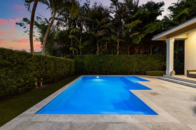 33 Spanish River Drive, Ocean Ridge, FL 33435
