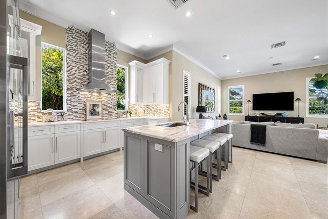 33 Spanish River Drive, Ocean Ridge, FL 33435
