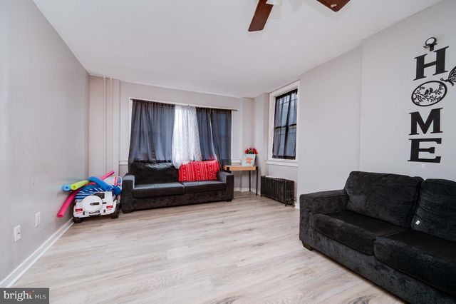 245 CHESTNUT ST, Reading, PA 19611