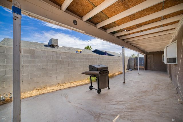 1076 S 13 AVE, Yuma, AZ 85364