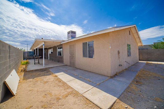 1076 S 13 AVE, Yuma, AZ 85364