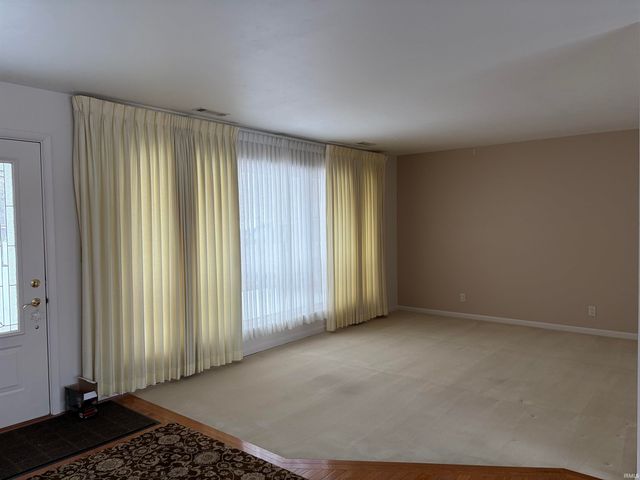 25675 County Road 24, Elkhart, IN 46517