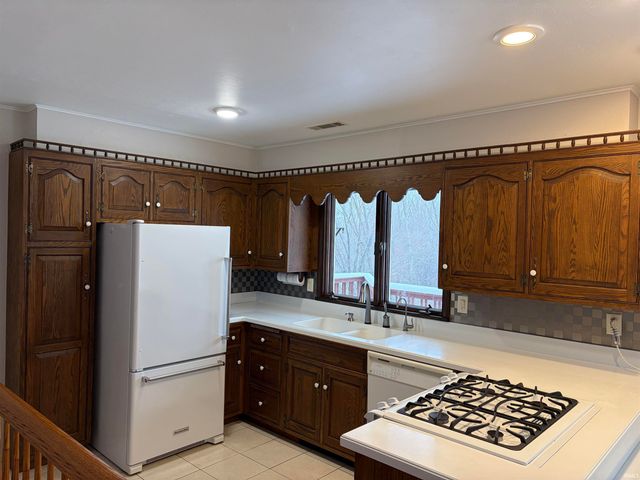 25675 County Road 24, Elkhart, IN 46517