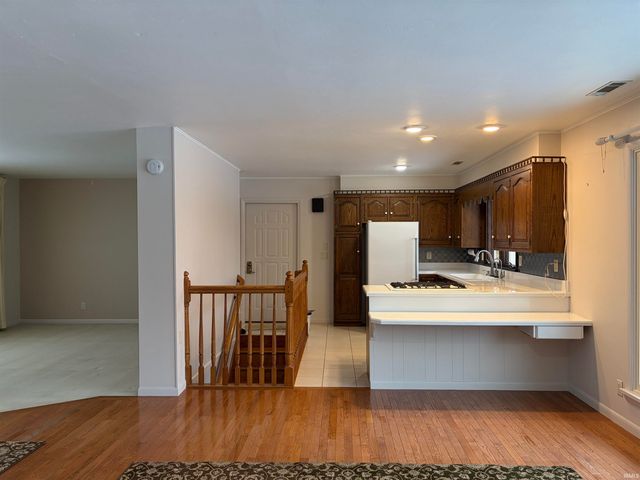 25675 County Road 24, Elkhart, IN 46517