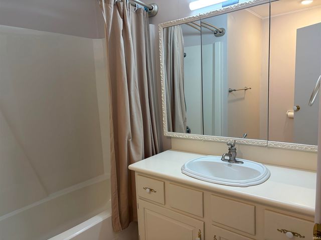 25675 County Road 24, Elkhart, IN 46517