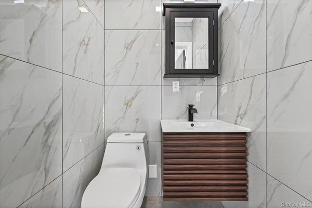 1814 120th Street, College Point, NY 11356