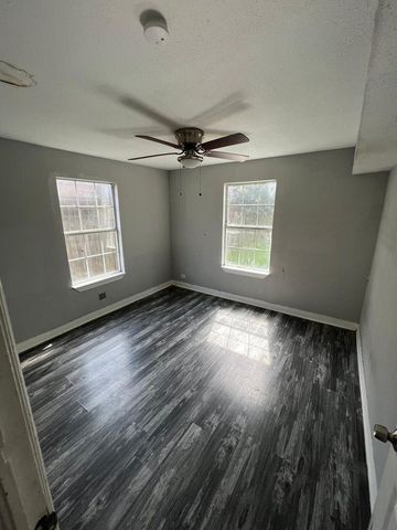 3210 Winbern Street B, Houston, TX 77004