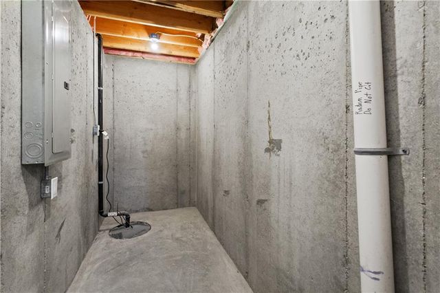 27614 Red Fox Street, Lee's Summit, MO 64086