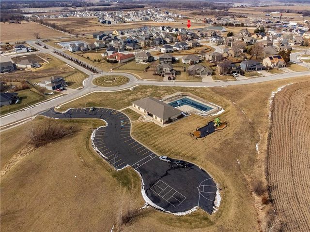 27614 Red Fox Street, Lee's Summit, MO 64086