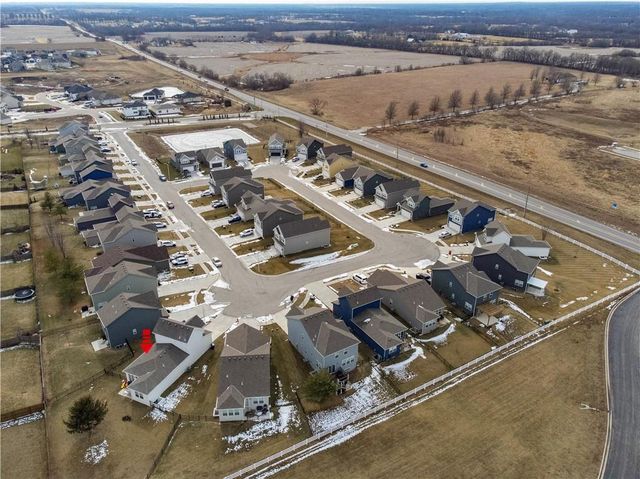 27614 Red Fox Street, Lee's Summit, MO 64086