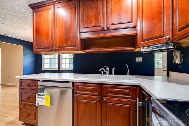 8030 Paragon Road, Dayton, OH 45458