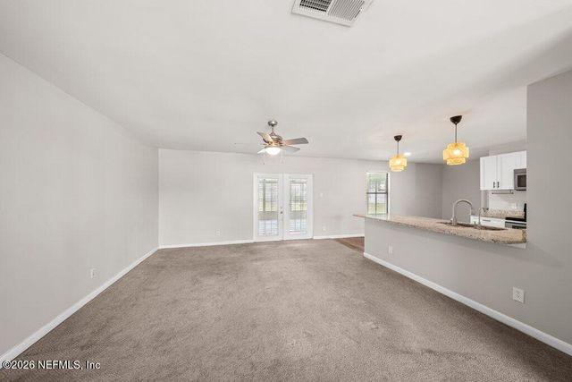 1235 SQUIRREL Lane N, Jacksonville, FL 32218